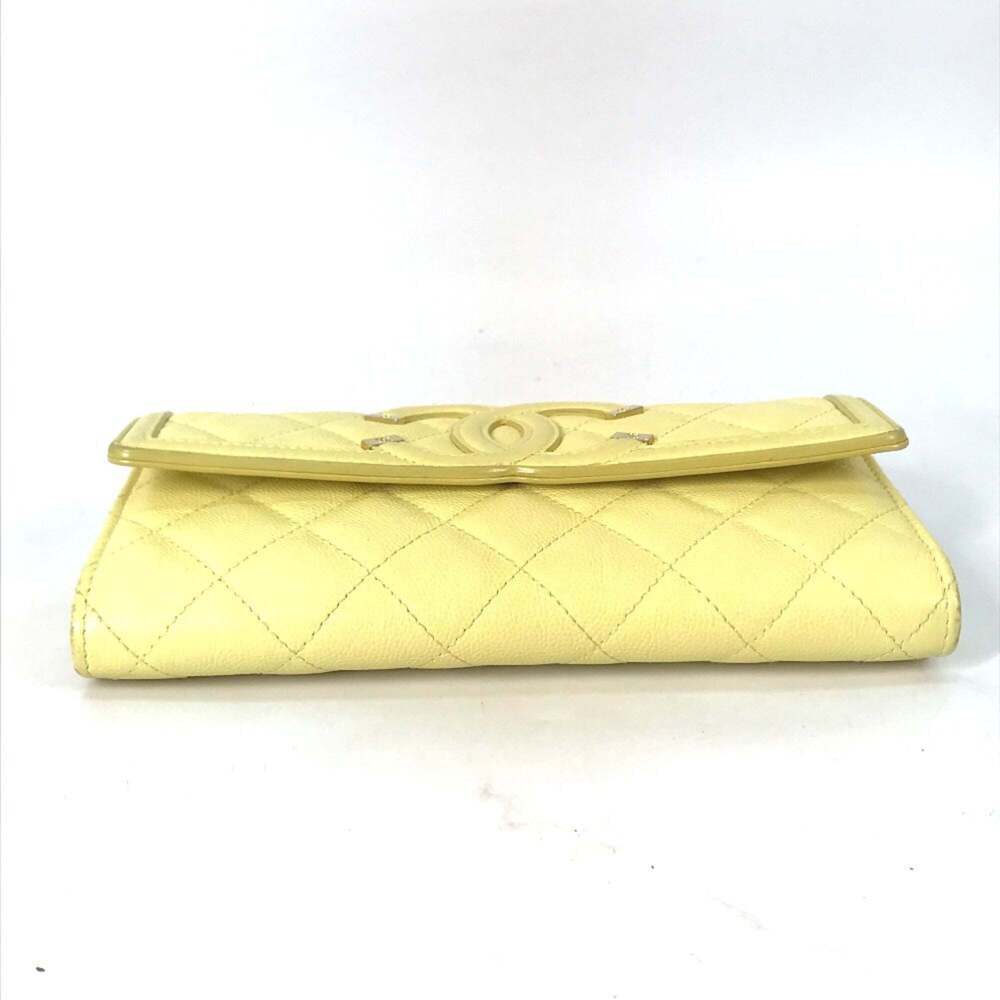 CHANEL Yellow Caviar Leather Logo Wallet - Picture 4 of 16
